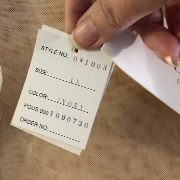 1x David’s Bridal Tulle Shrug w Pleats NWT IVORY - Picture 2 of 6